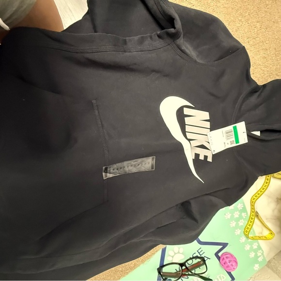 New Nike Kids Black and White Logo Hoodie - Picture 7 of 7